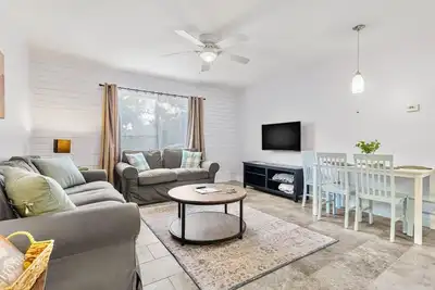 Cute Condo near Uf, Shands Hospital and Downtown!