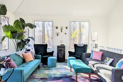 Image de Updated, private, comfortable and convenient 3br on the Makers Trail