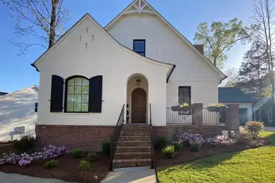 Image de Charming 4 bdrm home perfect for Ole Miss getaway