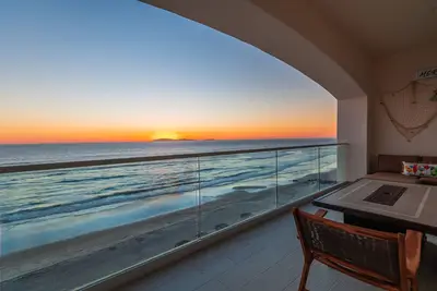 Image de Beachfront Luxury Condo, 3 Bedroom, Balcony, Beach access