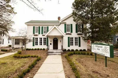 Image de Parsonage and Main Street Suite - Millpond Inn