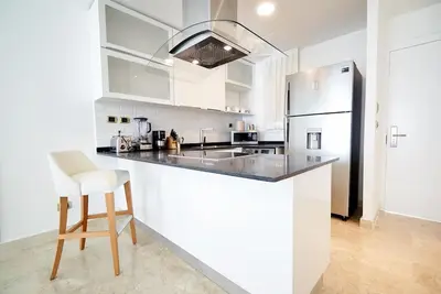 Image de Luxury Condo on Golf Course close to Hard Rock Hotel and Casino