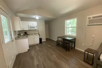 Image de Wooded cabin w/ fishing and river access!