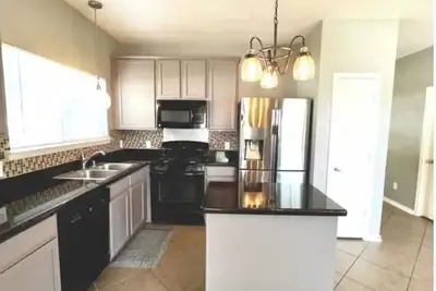 Image de *Beautiful 3-bedroom 2 story home great location.