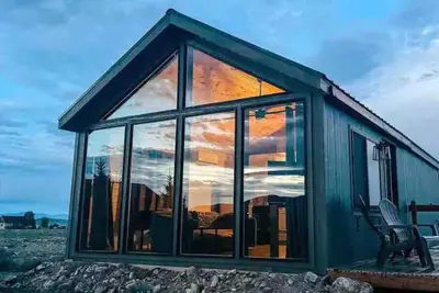 Image de lturas 2: Clean, Modern 2br Cabin, Big Windows for Big Mountain View’s