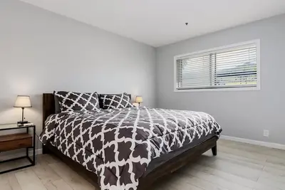 Image de New! Remodeled Ski & Hiking Retreat - 5 min from resort!
