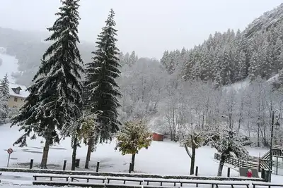 Image de Studio Cabine - 4 personnes -  Parking privé - centre station - Retour skis aux pieds