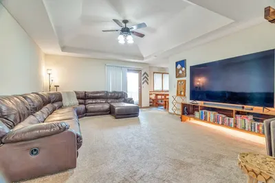 Image de 2805 N Summit Ave · Relax at the Summit - 3bd, 2b