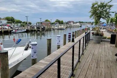 Image de Annapolis steps to Harbor and Naval Academy