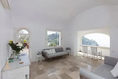 Image de Charming, quiet house with magnificent views of the sea and capri from above