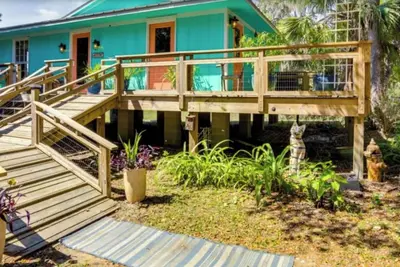 Image de Nature lover’s cottage Kayak or relax on Mitchell Creek -3 miles to Apalachicola