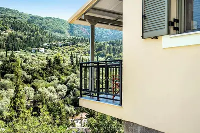 Logement de vacances \"Appartement Alkionides 3\" avec vue sur la pinède