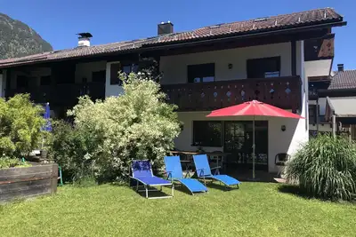 Image de Holiday home Angelika with a garden and a view of the Zugspitze in Garmisch