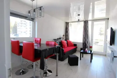 Image de À 300m des pistes de ski, 3ème étage, terrasse, balcon, télévision, casier à ski, 29m², Chamrousse