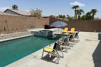 Modern home near lake with private pool, fenced yard & W/D - dog-friendly