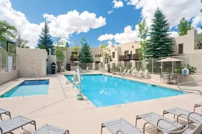 Image de Cw Taos Resort | 1br/1ba King Balcony Suite