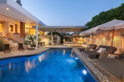 Image de Maison de vacances Rodos pour 1 - 14 personnes avec 5 chambres à coucher - Maison de vacances