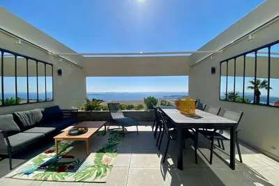 Image de Superbe T2 - Terrasse - Vue mer 180° - Piscine
