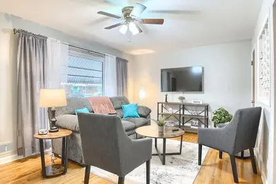 Image de ★Northside Charmer★☀️Nice Patio⚡WiFi ♥ Long Stays!