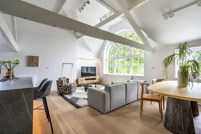 Image de A premium stay that sleeps 4 guests  in 2 bedrooms