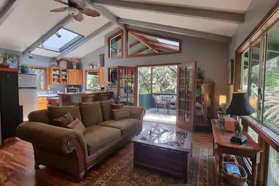 Image de Peaceful & Elegant Treetop Hideaway in Volcano Village