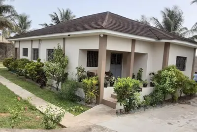 Image de Cheerful 2-bedroom luxury home with gazebo