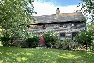 Image de Lovely Chilmark home on Abel's Hill with private beach, pond, tennis, and trails