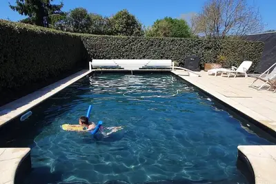 Image de Maison avec piscine idéal famille - proche circuit des 24h du Mans - 4 personnes