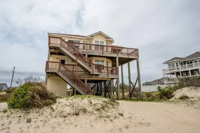 Image de Corolla 4x4 beach cottage with phenomenal ocean views!