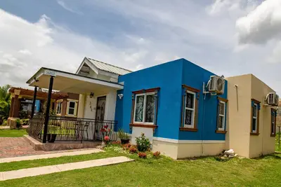 Image de King Bed, Modern Bungalow, Gated Community