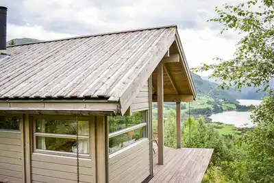 Image de Belle maison à Vossestrand avec WiFi