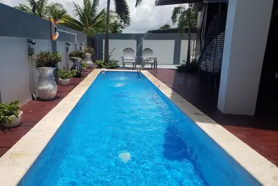 Image de oasis swimming pool house
