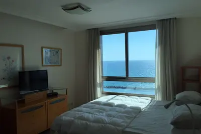 Image de Front ocean view; balcony; 50 meters from the water