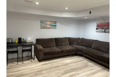 Image de Spacious 1 bedroom basement