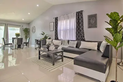 Image de Lovely Lauderhill Retreat < 12 Mi to Beach!