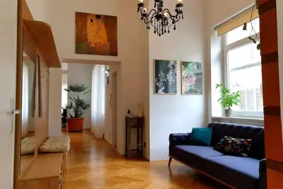 Image de Sunny and spacious apartment near the city center
