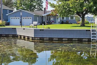 Image de Exceptional Waterfront Ranch Retreat on Sodus Bay! ⛵️