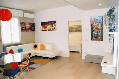 Image de [Romeo's House] in the historic center of Verona [Free Parking].