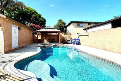 Image de Pool house in Orange County, Ca