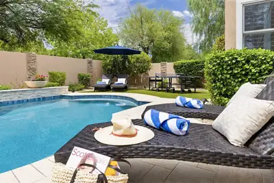 7min to Tpc, 3 Kings & Kids Bunkbed, Games, Heated Pool, Large Outdoor Space!