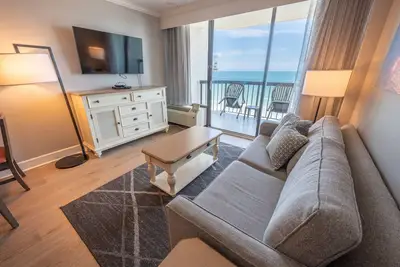 Image de Newly Added, Remodeled, Direct Oceanfront, Pools!