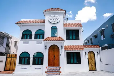 Image de Cs1- Immaculate Colonial Villa with King Bed, Generator & Private Parking