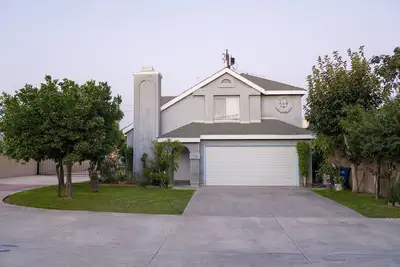 Image de Private Relaxing getaway 4 bdrm 2. 5bath home great for Family Vacations