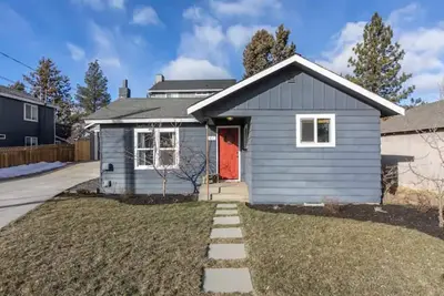 Image de 2 Blocks from the river and 1/2 mile from downtown