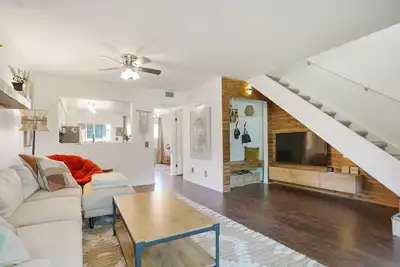 Image de Cozy and modern townhome in Aurora, 5min from highway!