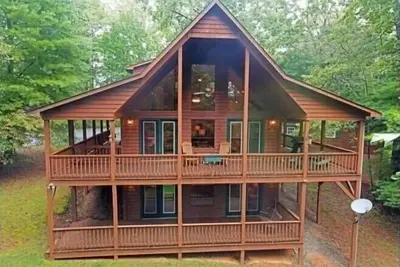 Image de Whitetail Hollow - mountain chalet in a gated community