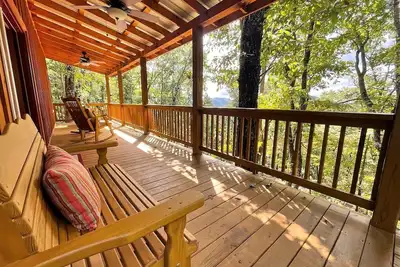 Image de Red Door Cabin - couples delight!