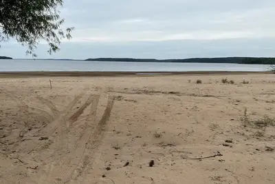Image de Waterfront with Sandy Shores!