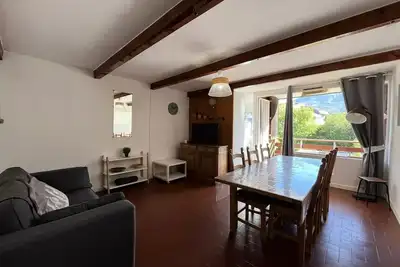 Image de Beau T3 rénové résidence La Cbu