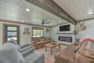Image de Eufaula Retreat w/ Lake Views: Walk to Marina